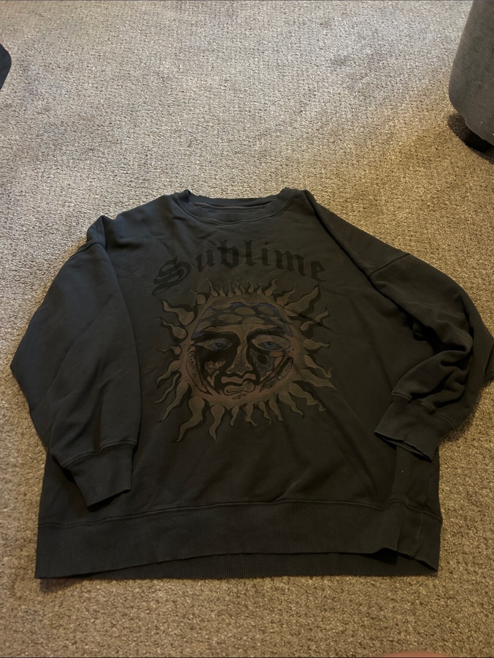 American Eagle Outfitters Black Graphic Crewneck Sweatshirt